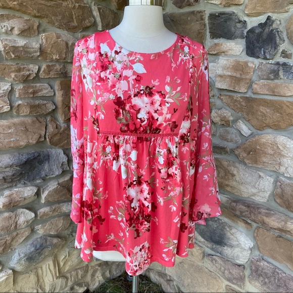 Floral Pink Blouse with Bell Sleeves - Picture 3 of 14